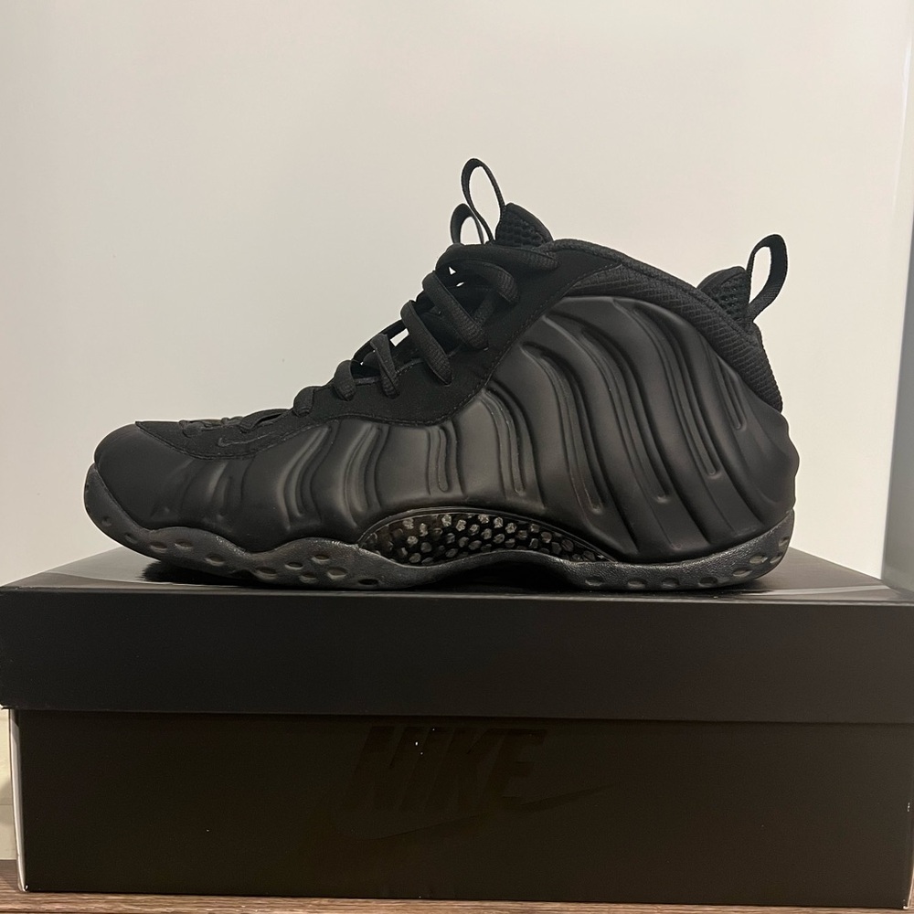Nike Air All-Black Foamposite One Anthracite - Men 10.5